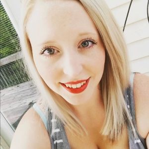 Meet your Posher, Sierra